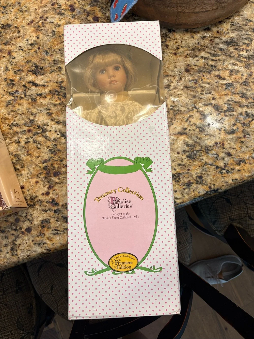 Elizabeth Anne Porcelain Doll Treasury Collection Paradise Galleries NIB